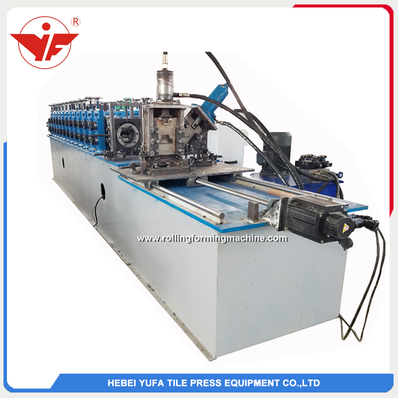 omega shapkasi U bitta mashinada ikki kishilik turi