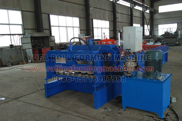 the thickness 0.18-0.3mm servo motor glaze tile roll forming machine
